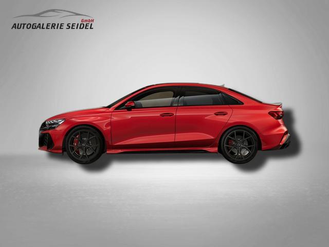 Audi RS3 Limousine 2.5 TFSI 7-Gang S tronic 
