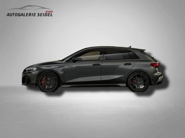 Audi RS3 Sportback 2.5 TFSI 7-Gang S tronic 