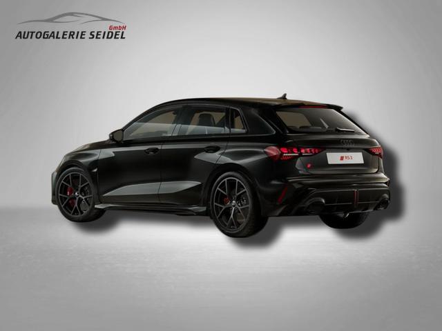 Audi RS3 Sportback 2.5 TFSI 7-Gang S tronic 