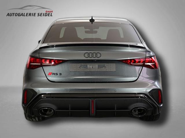 Audi RS3 2.5 TFSI 7-Gang S tronic quattro 
