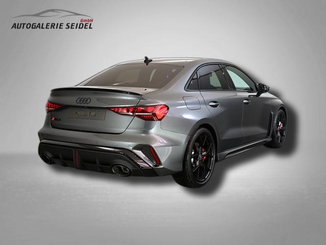 Audi RS3 2.5 TFSI 7-Gang S tronic quattro 
