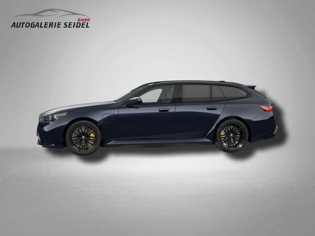 BMW M5 M 4.4 V8 Plug in Hybrid 8-Gang Steptronic 