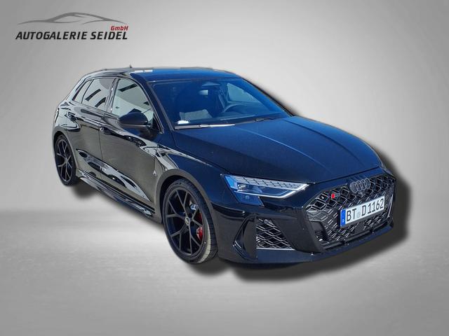 Audi RS3 Sportback 2.5 TFSI 7-Gang S tronic quattro 