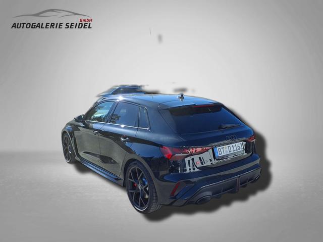Audi RS3 Sportback 2.5 TFSI 7-Gang S tronic quattro 
