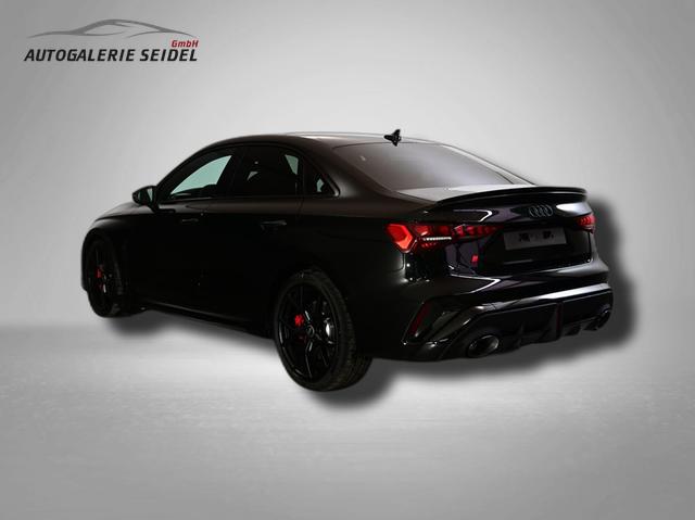 Audi RS3 2.5 TFSI 7-Gang S tronic quattro 