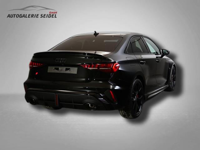 Audi RS3 2.5 TFSI 7-Gang S tronic quattro 