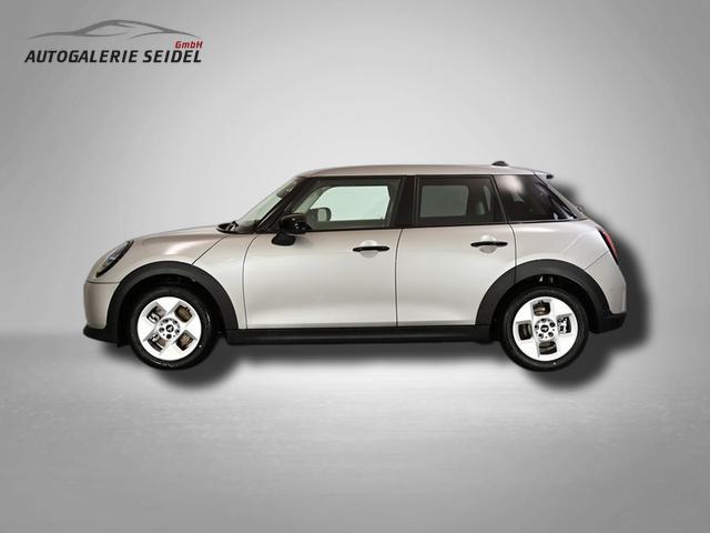 MINI Cooper C Essential Trim 1.5 7-Gang Steptronic 