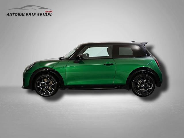 MINI Cooper S John Works Trim 2.0 7-Gang Steptronic 