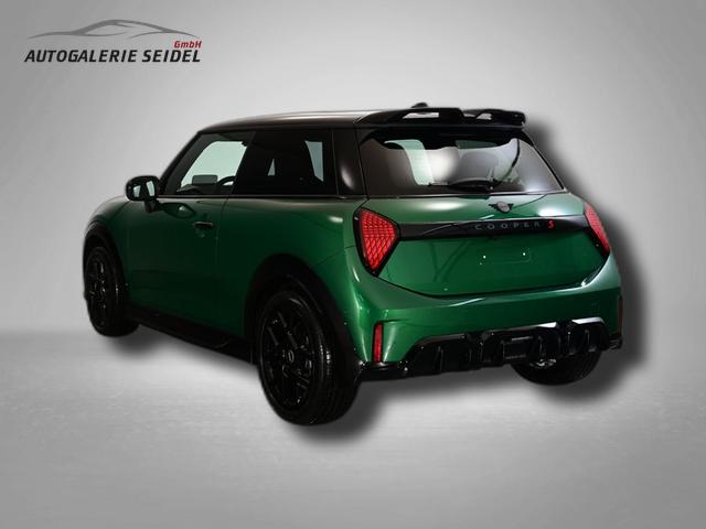 MINI Cooper S John Works Trim 2.0 7-Gang Steptronic 