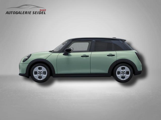 MINI Cooper C Essential Trim 1.5 7-Gang Steptronic 