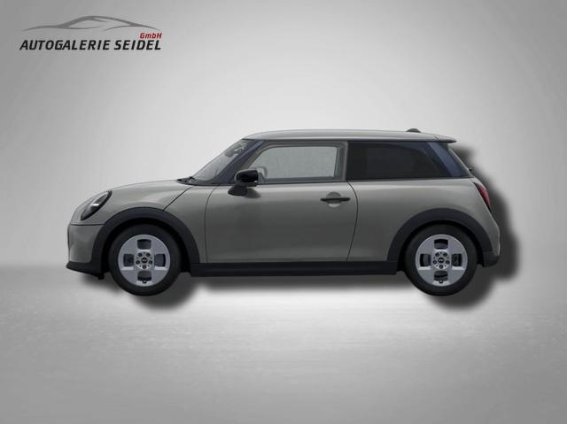 MINI Cooper C Essential Trim 1.5 7-Gang Steptronic 