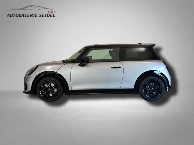 MINI Cooper S John Works Trim 2.0 7-Gang Steptronic 