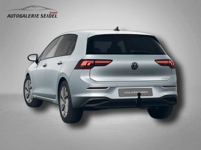 Volkswagen Golf Life Plus 1.5 eTSI 7-Gang-DSG 