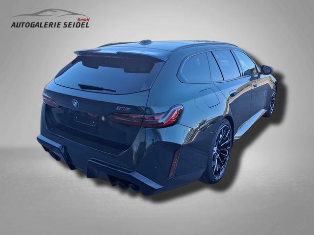 BMW M5 M 4.4 V8 Plug in Hybrid 8-Gang Steptronic 
