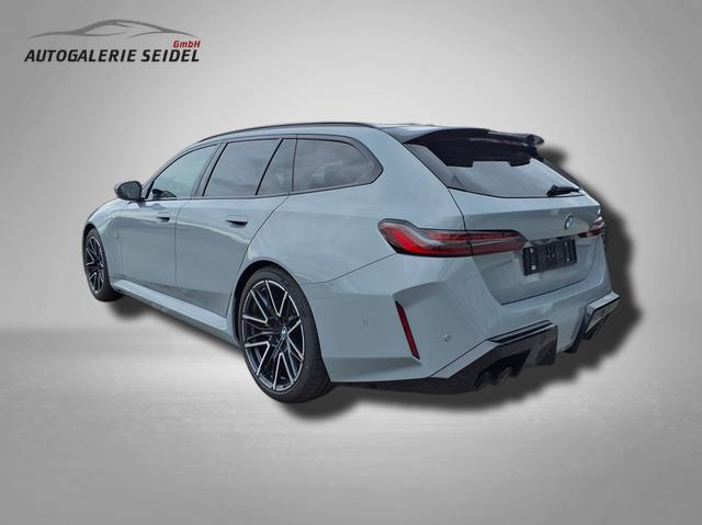 BMW M5 Touring 4.4 8-Gang Steptronic xDrive 