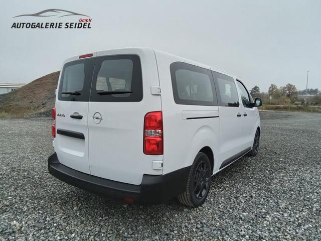 Opel Vivaro Kombi 9-Sitzer Lang 2.0 Diesel 8-Gang Automatikgetriebe 