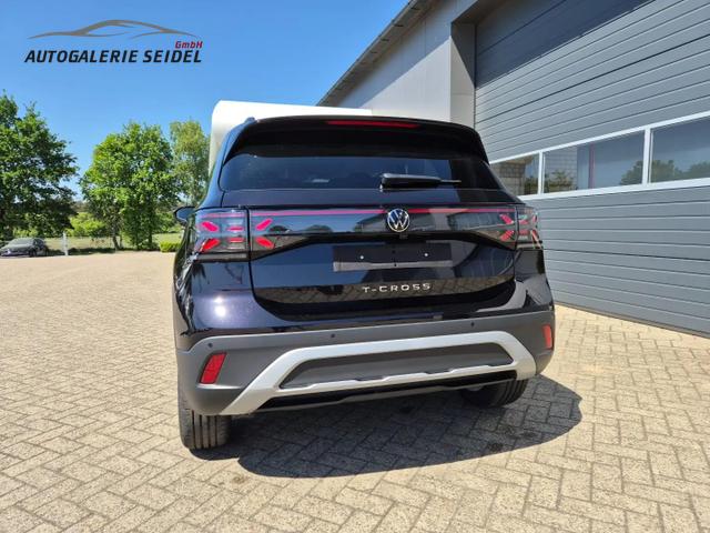 Volkswagen T-Cross 1.0 TSI 116PS DSG Life LED-Matrix-Scheinwerfer Klimaautomatik Sitzheizung PDC Rückf.Kamera 17-LM abged.Scheiben 2xKeyless DAB+ Bluetooth Touchscreen Apple CarPlay Android Auto 