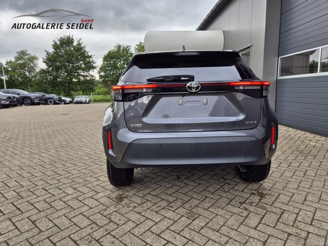 Toyota Yaris Cross 1.5VVT-iE 130PS Automatik Teamplayer Klimaautomatik Sitzheizung Lenkradheizung PDC v+h Rückf.Kamera 17-LM abged.Scheiben 2xKeyless DAB+ Bluetooth Touchscreen Apple CarPlay Android Auto 