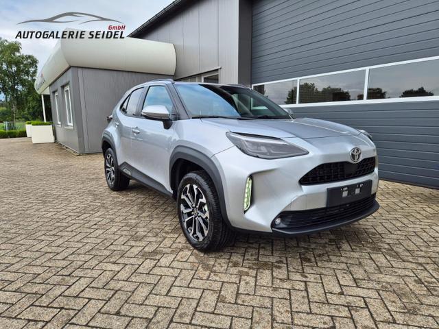 Toyota Yaris Cross 1.5VVT-iE 130PS Automatik Teamplayer Klimaautomatik Sitzheizung Lenkradheizung PDC v+h Rückf.Kamera 17-LM abged.Scheiben 2xKeyless DAB+ Bluetooth Touchscreen Apple CarPlay Android Auto 