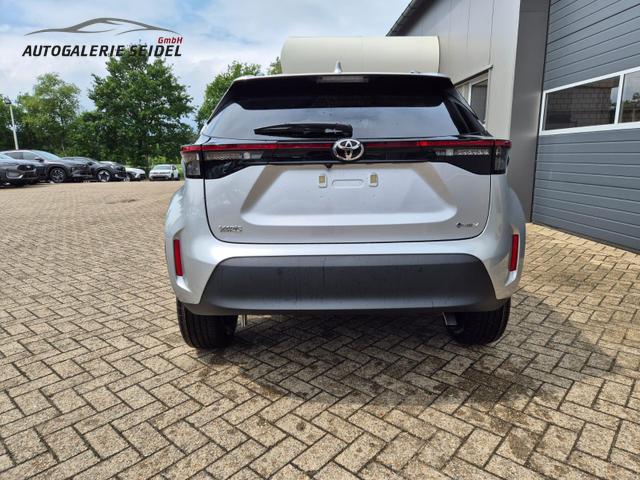 Toyota Yaris Cross 1.5VVT-iE 130PS Automatik Teamplayer Klimaautomatik Sitzheizung Lenkradheizung PDC v+h Rückf.Kamera 17-LM abged.Scheiben 2xKeyless DAB+ Bluetooth Touchscreen Apple CarPlay Android Auto 