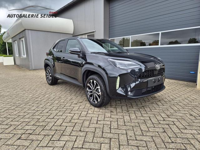 Toyota Yaris Cross 1.5VVT-iE 130PS Automatik Teamplayer Klimaautomatik Sitzheizung Lenkradheizung PDC v+h Rückf.Kamera 17-LM abged.Scheiben 2xKeyless DAB+ Bluetooth Touchscreen Apple CarPlay Android Auto 