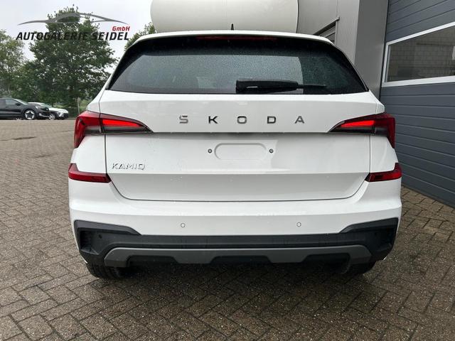 Skoda Kamiq 1.0 TSI 115PS DSG Selection Matrix-LED Sitzheizung Garantieverlängerung Klimaautomatik Parksensoren Skoda-Radio drahtlos Apple CarPlay + Android Auto Digital Cockpit Tempomat abg.Scheiben 