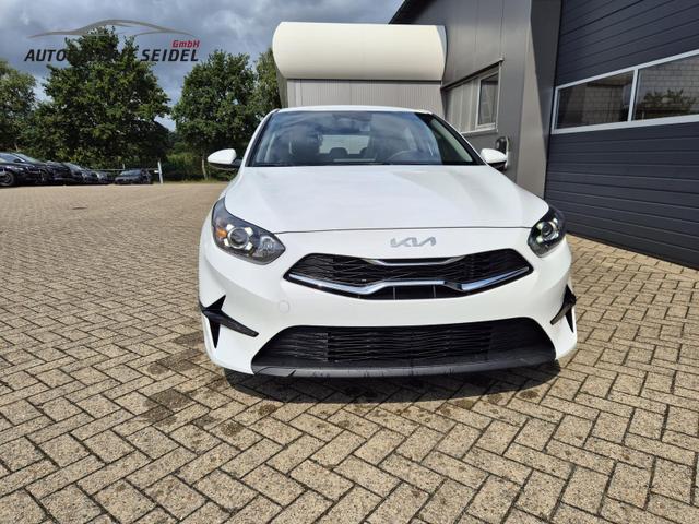 Kia Ceed Vision 1.5 T-GDi 140PS Automatik Klimaautomatik Alarmanlage Sitzheizung Lenkradheizung Navi PDC R&uuml;ckf.Kamera Bluetooth Touchscreen Apple CarPlay Android Auto Tempomat 