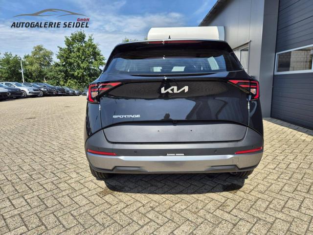 Kia Sportage Vision 1.6 T-GDi 150PS Automatik NEUES MODELL MY26 FACELIFT Sitzheizung Lenkradheizung Klimaautomatik Navi Bluetooth Touchscreen Apple CarPlay Android Auto PDC v+h 17"LM Rückf.Kamera ACC 2x Keyless 