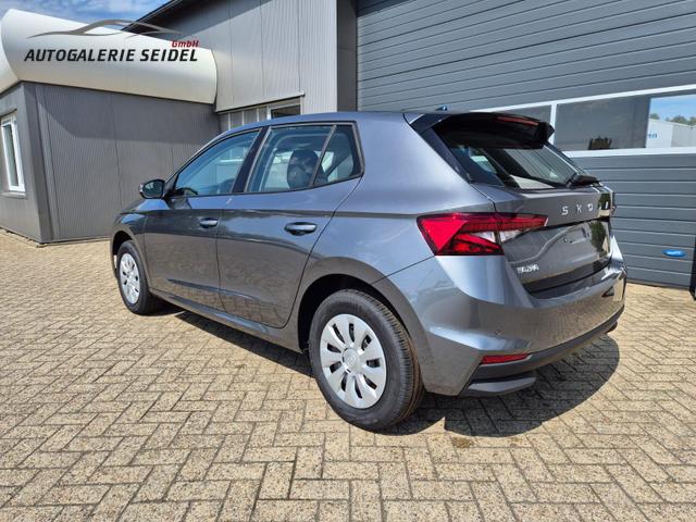 Skoda Fabia 1.0 TSI 115PS DSG Selection 5-türig Rückf.Kamera Parksensoren Sitzheizung Multifunktionslenkrad Klima Skoda-Radio Bluetooth Touchscreen Tempomat Nebelsch. Apple CarPlay + Android Auto 