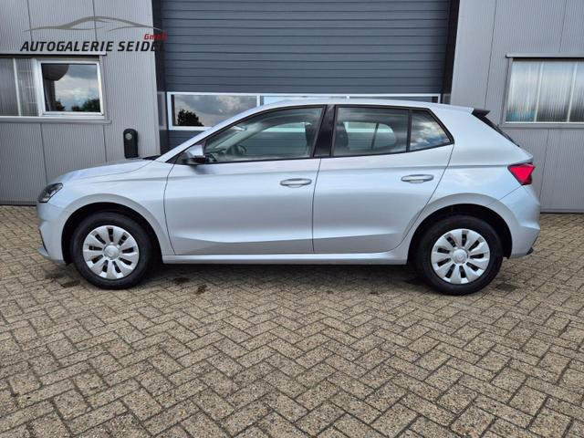 Skoda Fabia 1.0 TSI 115PS DSG Selection 5-türig Rückf.Kamera Parksensoren Sitzheizung Multifunktionslenkrad Klima Skoda-Radio Bluetooth Touchscreen Tempomat Nebelsch. Apple CarPlay + Android Auto 