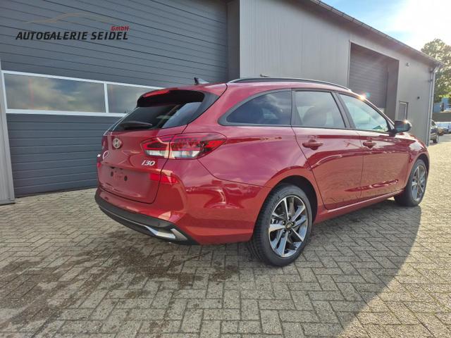 Hyundai i30 Kombi 1.5 T-GDI 95PS Sitzheizung Lenkradheizung Klimaautomatik Tempomat Navi Apple CarPlay + Android Auto PDC v+h Rückf.Kamera 17-LM 