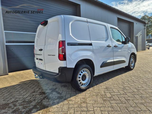 Peugeot Partner 1.5 BlueHDI 102PS NEUES MODELL 2-Sitzer AHK Klima Radio Apple CarPlay Android Auto Bluetooth DAB PDC v+h Rückf.Kamera Tempomat Ganzj.Reifen 