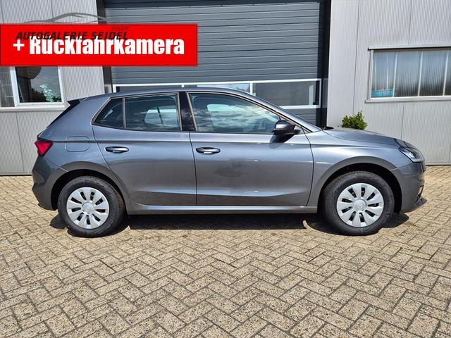 Skoda Fabia 1.0 TSI 115PS DSG Selection 5-türig Rückf.Kamera Parksensoren Sitzheizung Multifunktionslenkrad Klima Skoda-Radio Bluetooth Touchscreen Tempomat Nebelsch. Apple CarPlay + Android Auto 