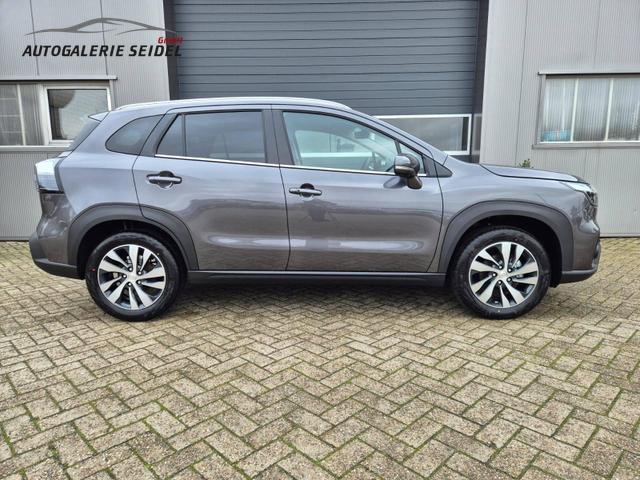 Suzuki S-Cross Comfort+ 129PS MHEV 1.4 Boosterjet Teilleder Navi Klimaautomatik Sitzheizung ACC PDC v+h 4x Kamera Suzuki-Radio Apple CarPlay Android Auto Touchscreen 2xKeyless 17-LM 