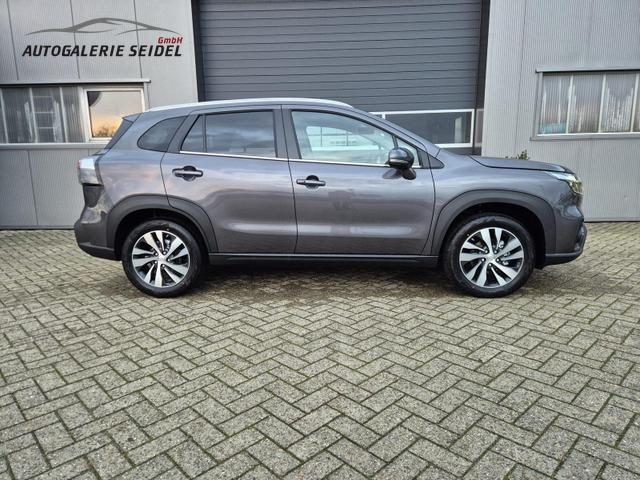 Suzuki S-Cross Comfort+ 110PS Automatik MHEV 4x4 ALLGRIP 1.4 Boosterjet Allrad Teilleder Navi Klimaautomatik Sitzheizung ACC PDC v+h 4x Kamera Suzuki-Radio Apple CarPlay Android Auto Touchscreen 2xKeyless 17-LM 