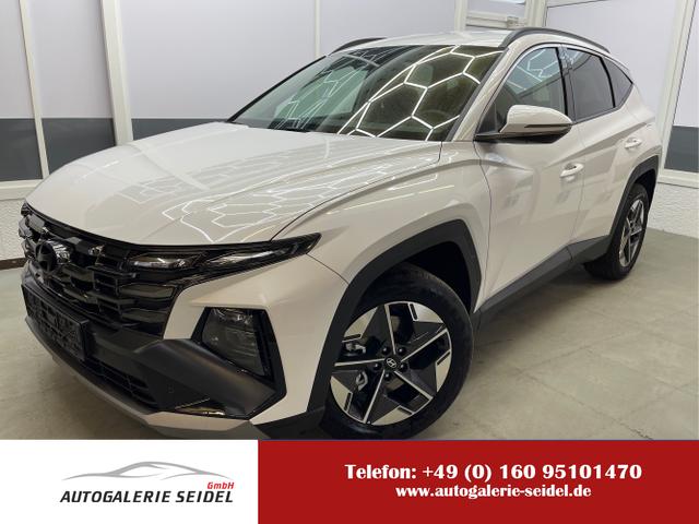 Hyundai TUCSON - PREMIUM NAVI SHZ RFK PDC v+h 18ALU TOTWINKEL TEILLEDER