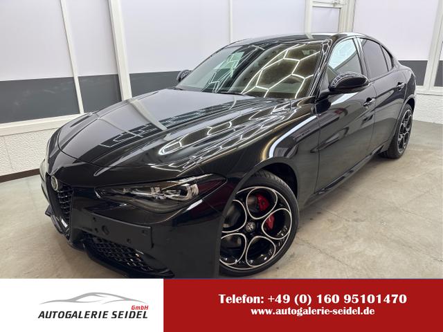 Alfa Romeo Giulia - Competizione AUT NAVI SHZ RFK ACC Harman/Kardon