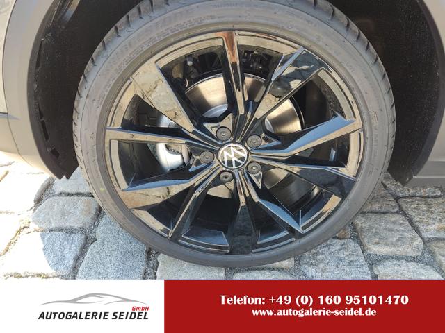 Volkswagen T-Roc - Black Style 1,5 TSI 150 PS DSG AHK-IQ Light-Navi-ACC-Kamera-19 "Alu-IQ Drive