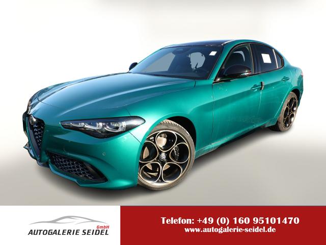 Alfa Romeo Giulia - Intensa 2.2 D 210 AT8 Q4 Matrix Pano Nav