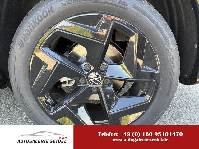 Volkswagen Tiguan - 2.0 TDI 110 kW R-Line DSG Head Up Black 360 AHK