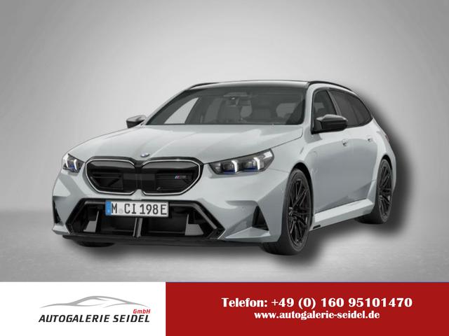 BMW M5 - Touring 4.4 8-Gang Steptronic xDrive