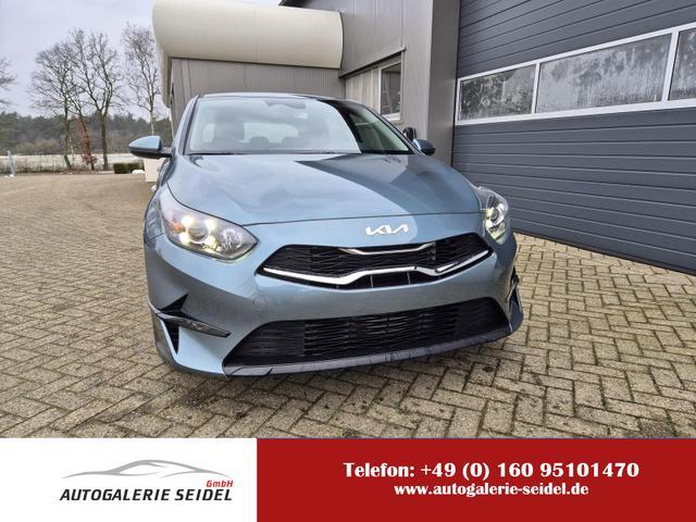 Kia Ceed - Vision 1.5 T-GDi 140PS Automatik Klimaautomatik Alarmanlage Sitzheizung Lenkradheizung Navi PDC Rückf.Kamera Bluetooth Touchscreen Apple CarPlay Android Auto Tempomat