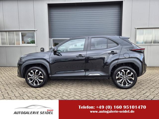 Toyota Yaris Cross - 1.5VVT-iE 130PS Automatik Teamplayer Klimaautomatik Sitzheizung Lenkradheizung PDC v+h R&uuml;ckf.Kamera 17-LM abged.Scheiben 2xKeyless DAB+ Bluetooth Touchscreen Apple CarPlay Android Auto