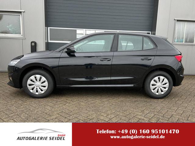 Skoda Fabia - 1.0 TSI 95PS Selection 5-türig Rückf.Kamera Parksensoren Sitzheizung Multifunktionslenkrad Klima Skoda-Radio Bluetooth Touchscreen Tempomat Nebelsch. Apple CarPlay + Android Auto