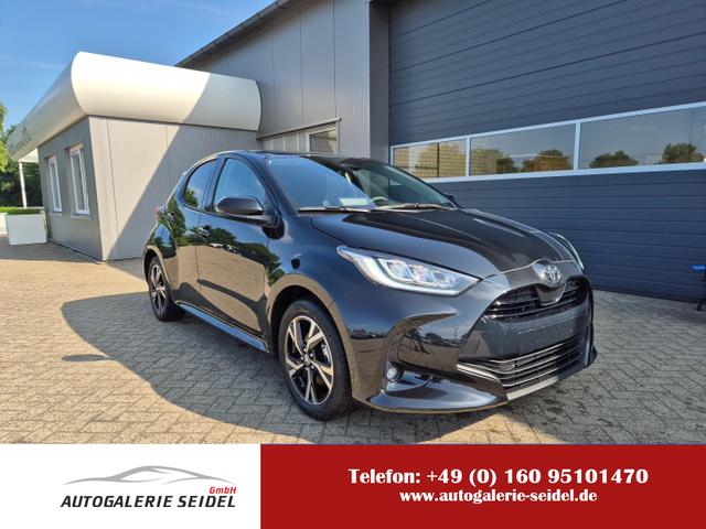 Toyota Yaris - 1.5VVT-iE 116PS Automatik Teamplayer Klimaautomatik Sitzheizung Lenkradheizung Rückf.Kamera 16-LM abged.Scheiben 2xKeyless DAB+ Bluetooth Touchscreen Apple CarPlay Android Auto ACC