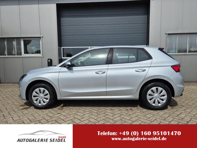Skoda Fabia - 1.0 TSI 95PS Selection 5-türig Rückf.Kamera Parksensoren Sitzheizung Multifunktionslenkrad Klima Skoda-Radio Bluetooth Touchscreen Tempomat Nebelsch. Apple CarPlay + Android Auto