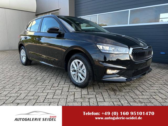 Skoda Fabia - 1.0 TSI 115PS DSG Selection 5-türig 15"LM Rückf.Kamera Parksensoren Sitzheizung Multifunktionslenkrad Klima Skoda-Radio Bluetooth Touchscreen Tempomat Nebelsch. Apple CarPlay + Android Auto