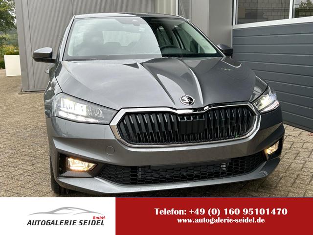 Skoda Fabia - 1.0 TSI 115PS DSG Selection 5-türig 15"LM Rückf.Kamera Parksensoren Sitzheizung Multifunktionslenkrad Klima Skoda-Radio Bluetooth Touchscreen Tempomat Nebelsch. Apple CarPlay + Android Auto
