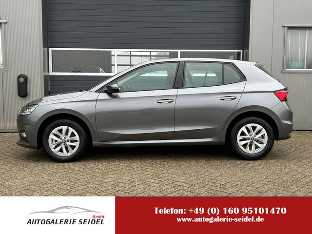 Skoda Fabia - 1.0 TSI 115PS DSG Selection 5-türig 15"LM Rückf.Kamera Parksensoren Sitzheizung Multifunktionslenkrad Klima Skoda-Radio Bluetooth Touchscreen Tempomat Nebelsch. Apple CarPlay + Android Auto