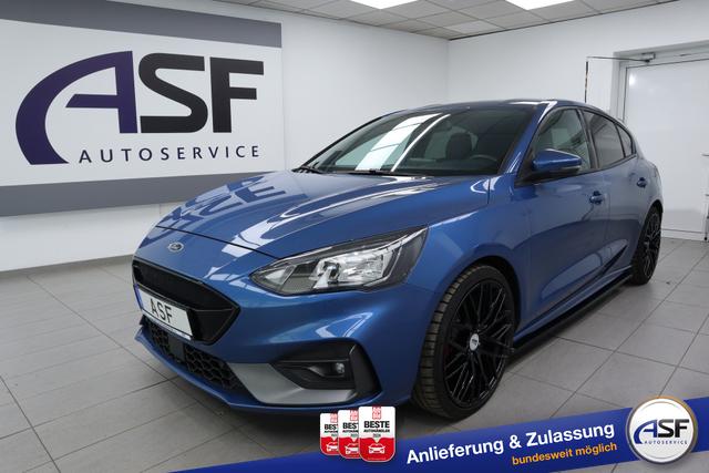 Ford Focus - ST #Alarm #Bremssättel Rot #Launch Control #Recaro #Spoiler
